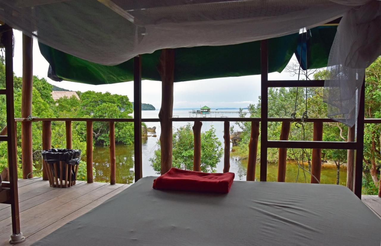 Mad Monkey Koh Rong Samloem Hostel เกาะรงสำลน ภายนอก รูปภาพ