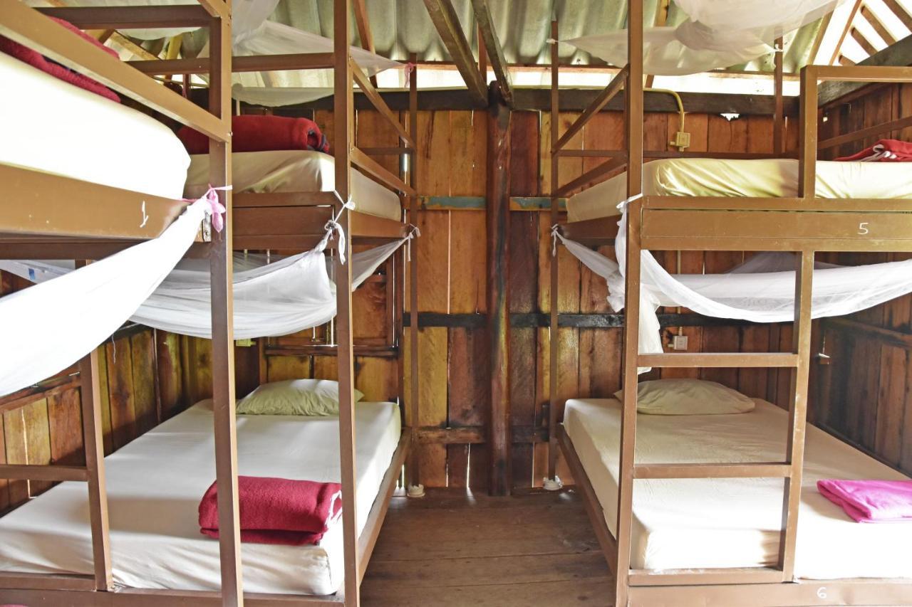 Mad Monkey Koh Rong Samloem Hostel เกาะรงสำลน ภายนอก รูปภาพ