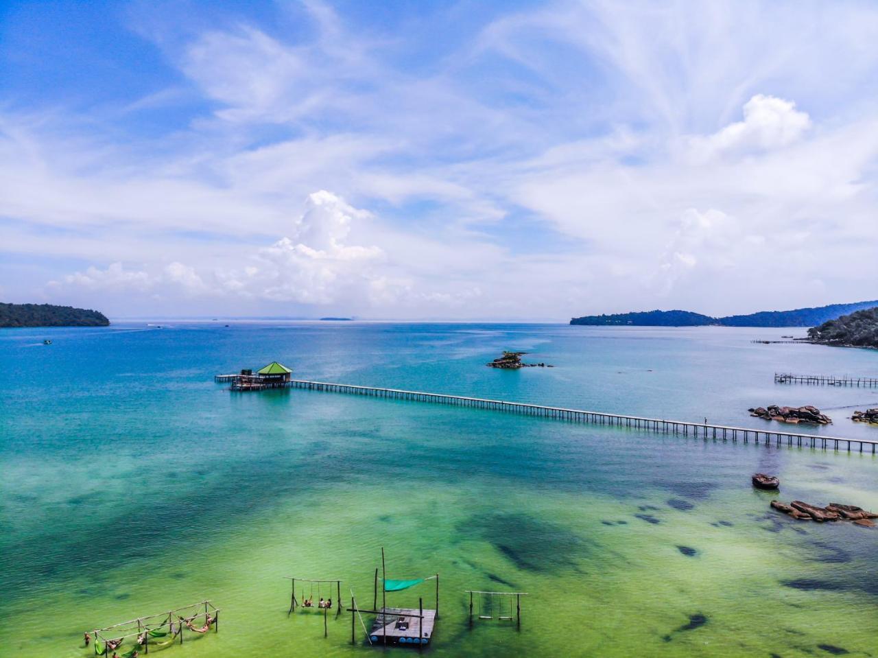 Mad Monkey Koh Rong Samloem Hostel เกาะรงสำลน ภายนอก รูปภาพ